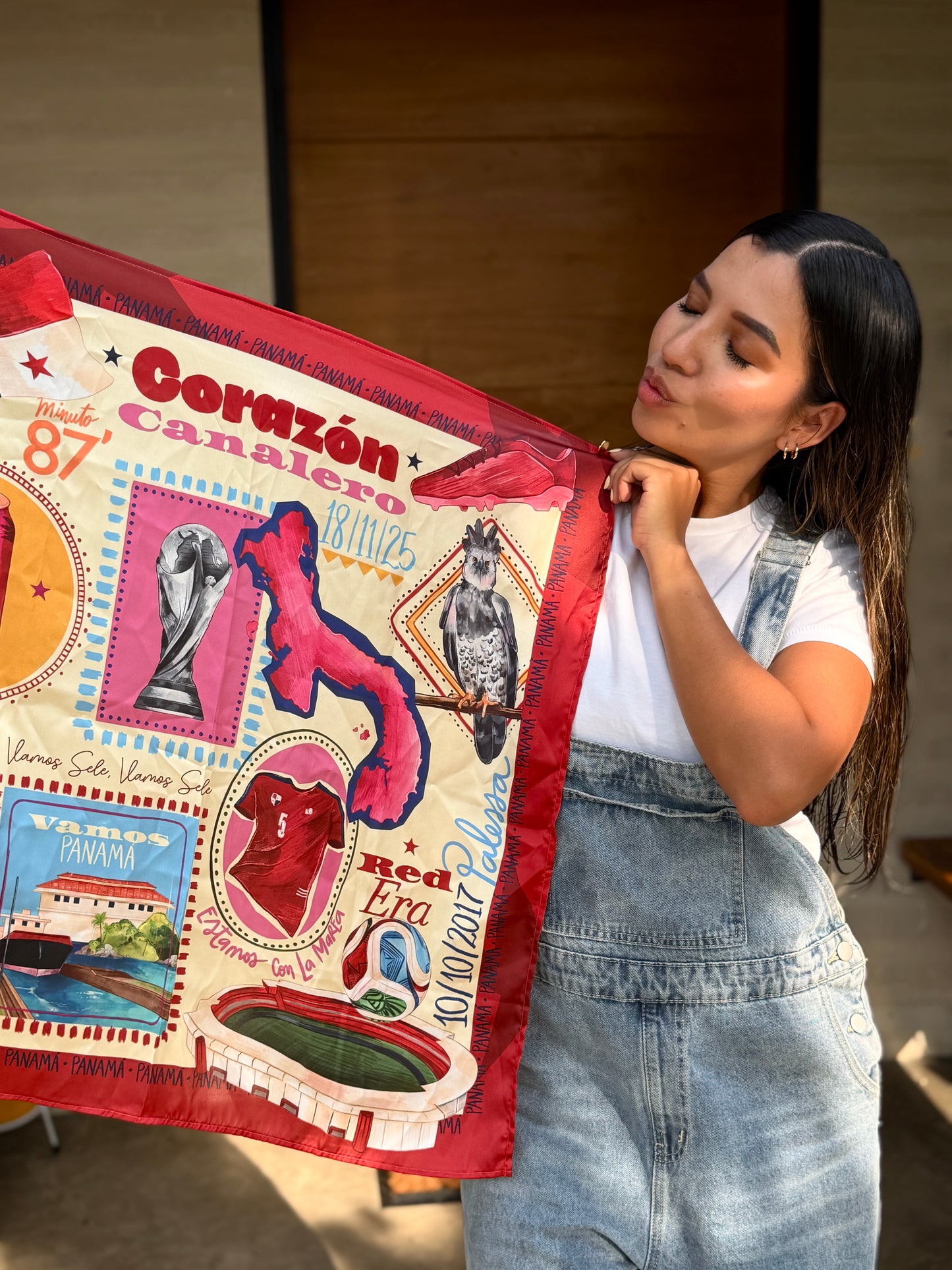 Pañoleta Mundialista Girl Red